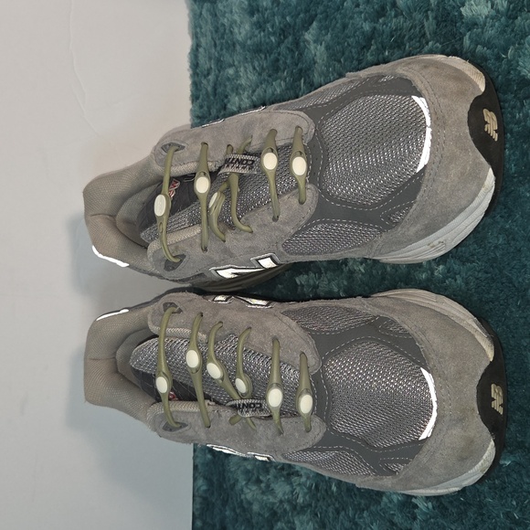 New Balance 990 Womens Gray and White Athletic Shoes Size 9.5 - Picture 6 of 11